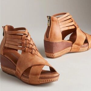 Antelope | Rowena Sandals, size 38, color tan, new in box